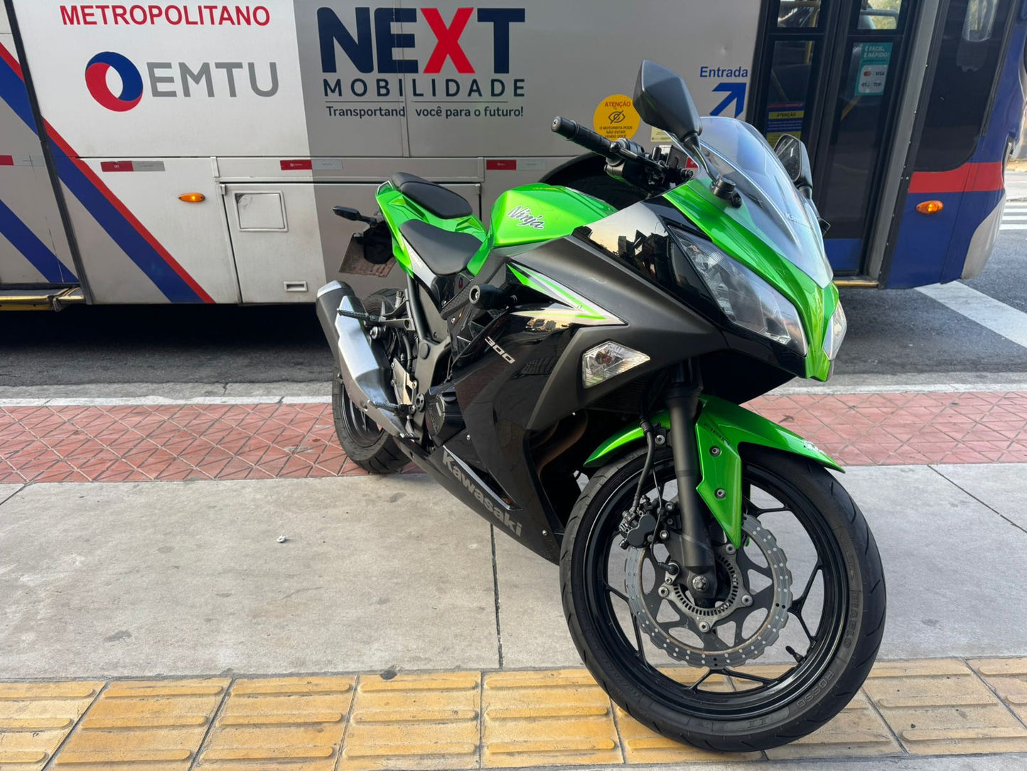 Kawasaki NinjA 300